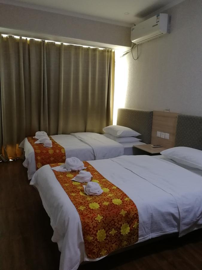 Friendship Hotel Бишкек Екстериор снимка